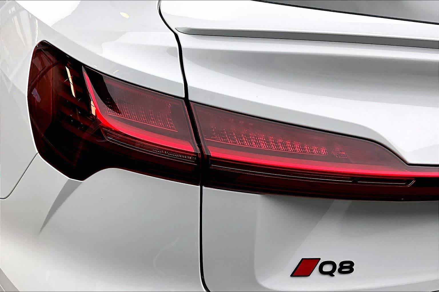 Used 2024 Audi Q8 e-tron Prestige AWD/4WD image 26