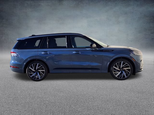 New 2026 Lincoln Aviator Black Label w/ Jet Appearance Package AWD/4WD image 8