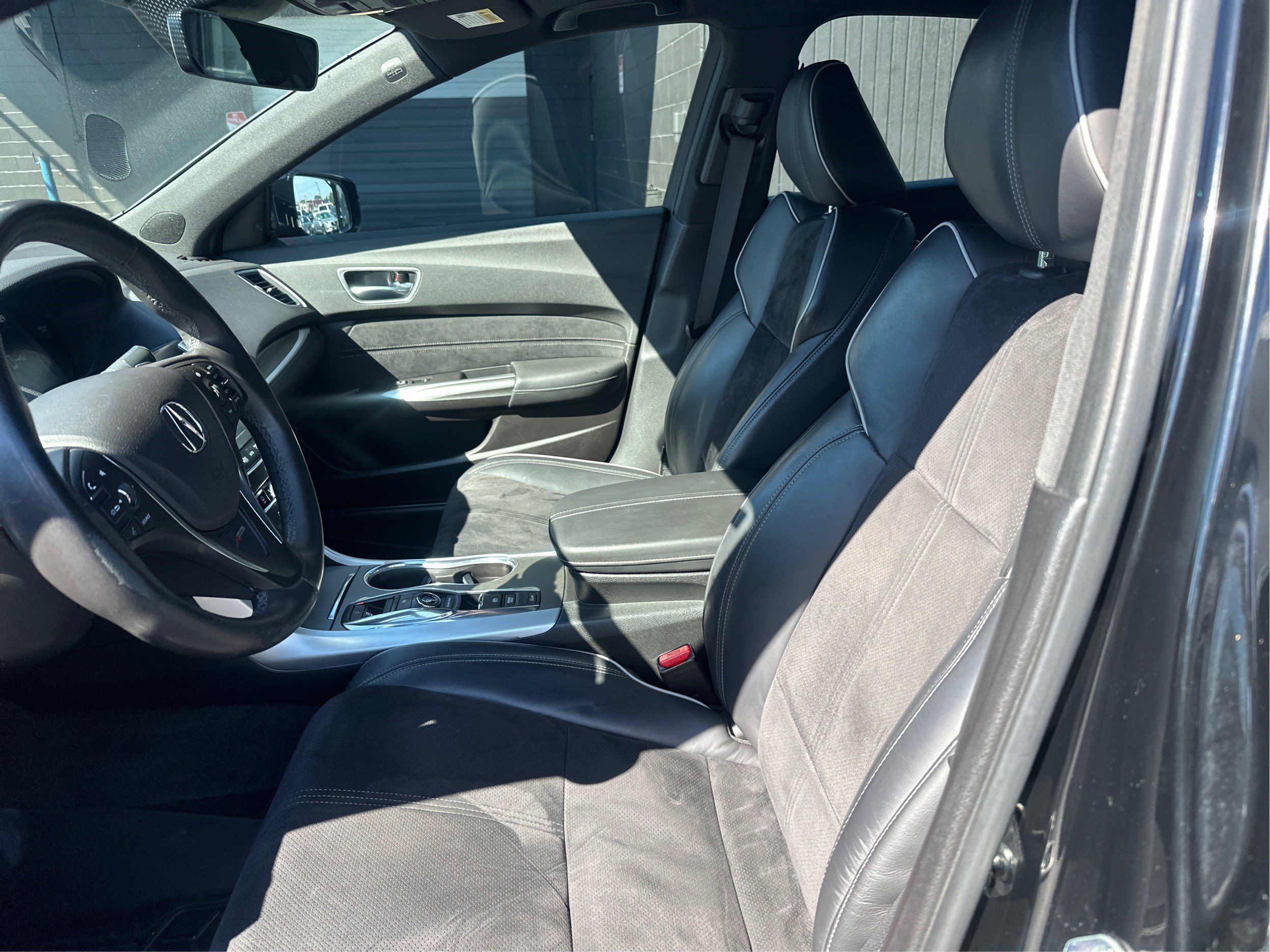 Used 2018 Acura TLX w/ Technology & A-SPEC Package AWD/4WD image 9