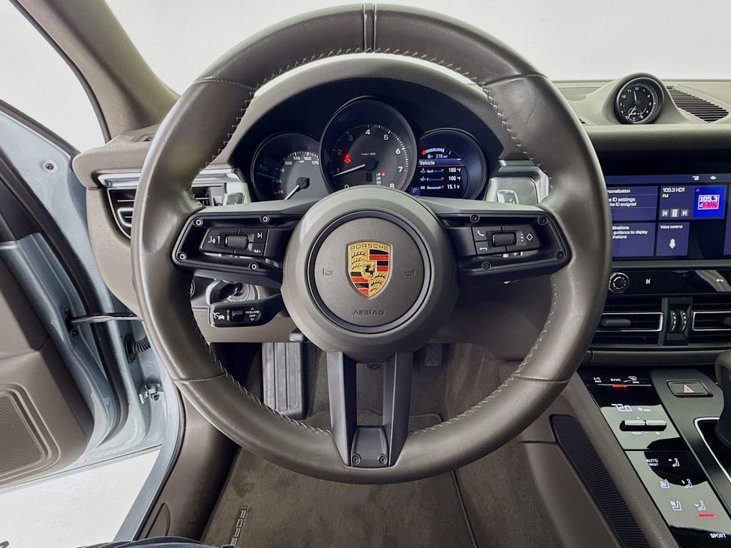 Certified 2023 Porsche Macan Turbo image 15