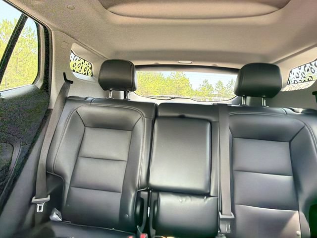 Used 2023 GMC Terrain SLT w/ Tech Package FWD image 24