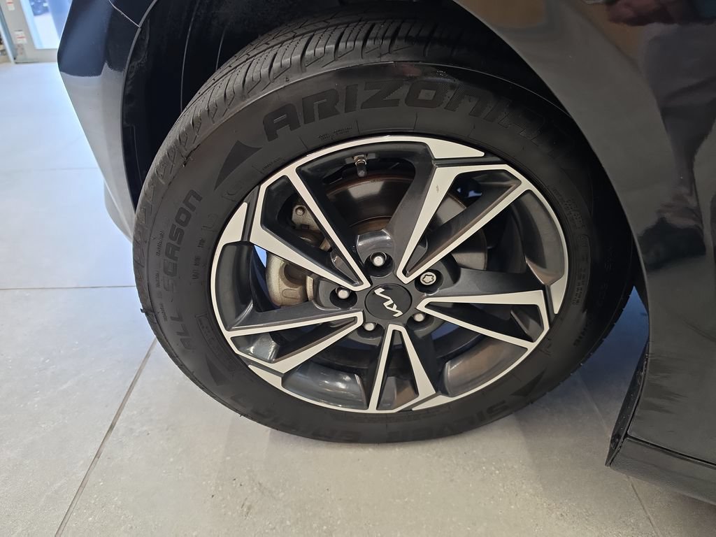 Certified 2024 Kia Forte LXS FWD image 35