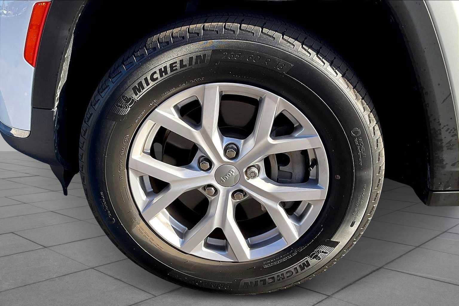 Used 2021 Jeep Grand Cherokee L Limited image 9