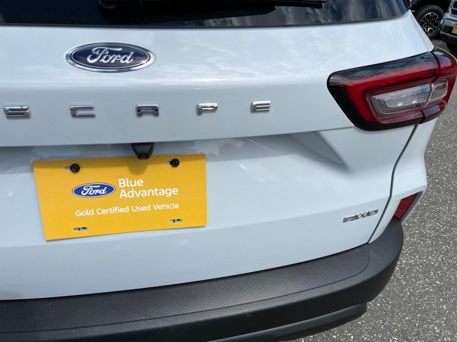 Certified 2025 Ford Escape ST-Line Select AWD/4WD image 33