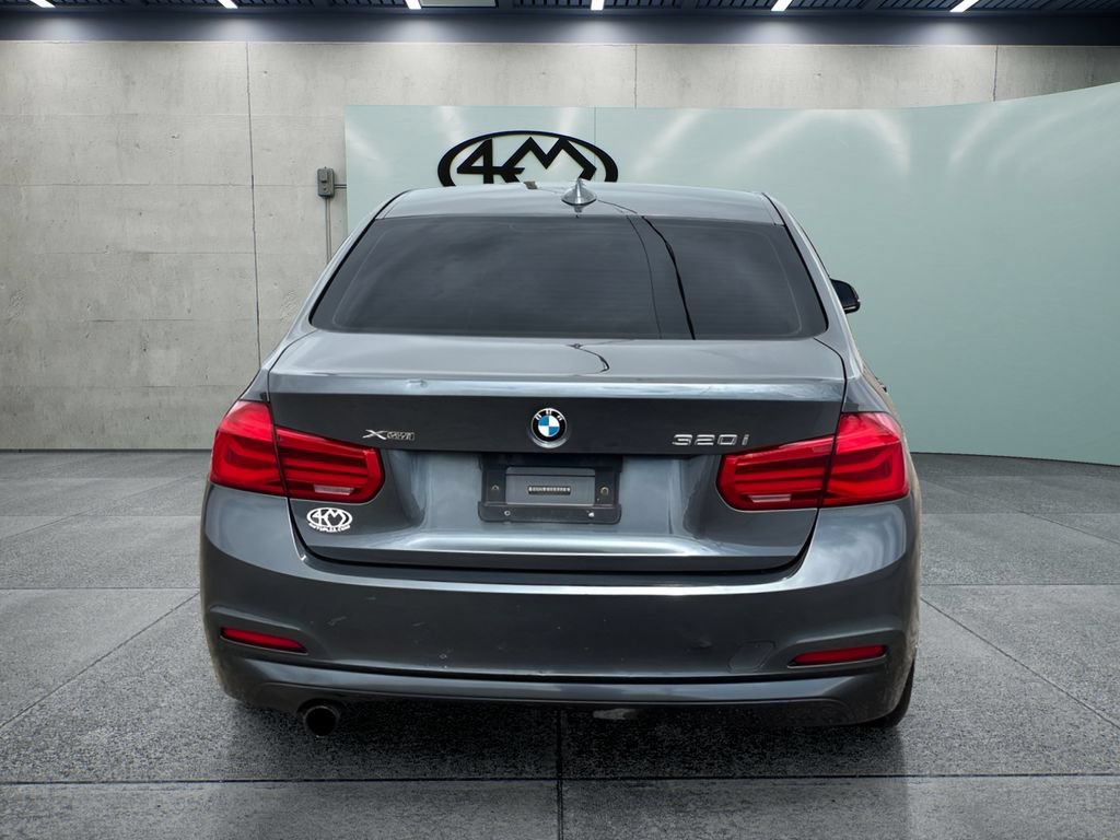 Used 2016 BMW 320i xDrive Sedan AWD/4WD image 4