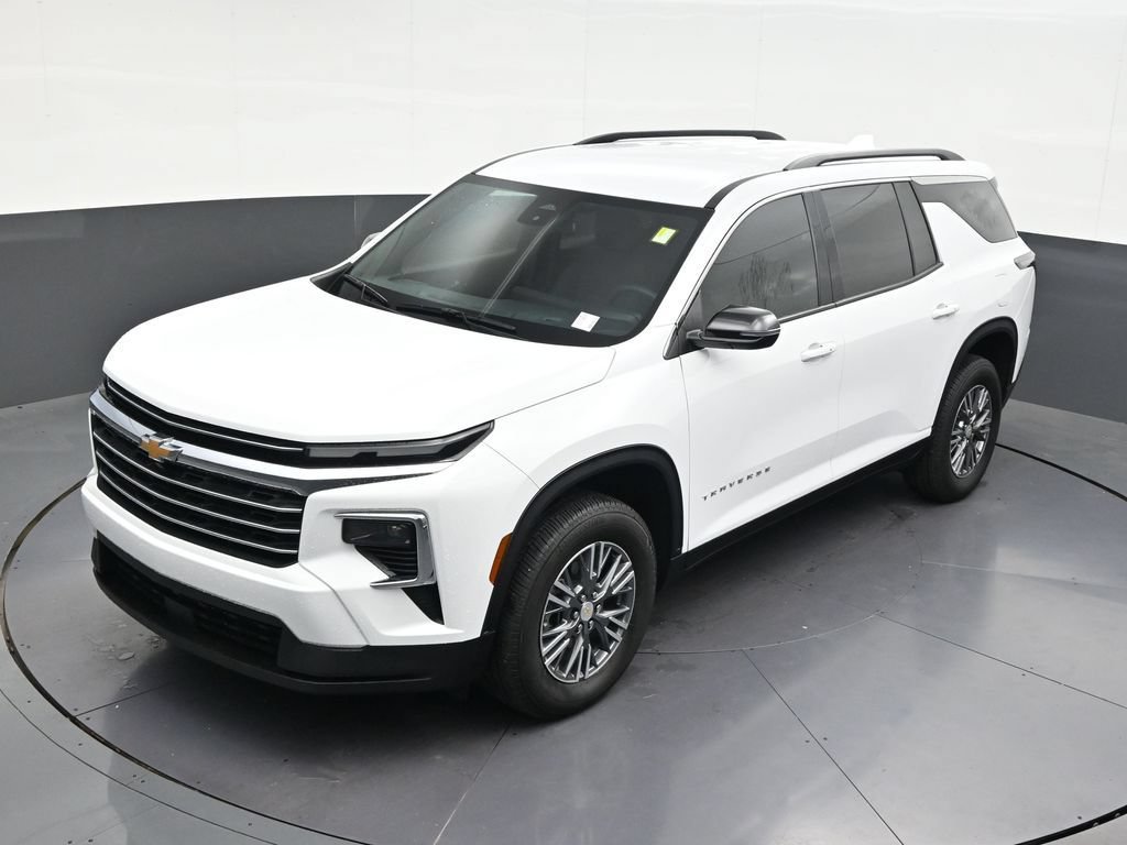 Used 2026 Chevrolet Traverse LT FWD image 16