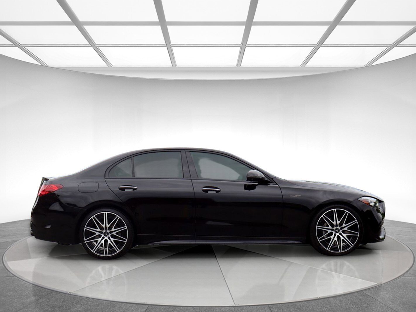 Used 2024 Mercedes-Benz C 43 AMG 4MATIC Sedan image 4