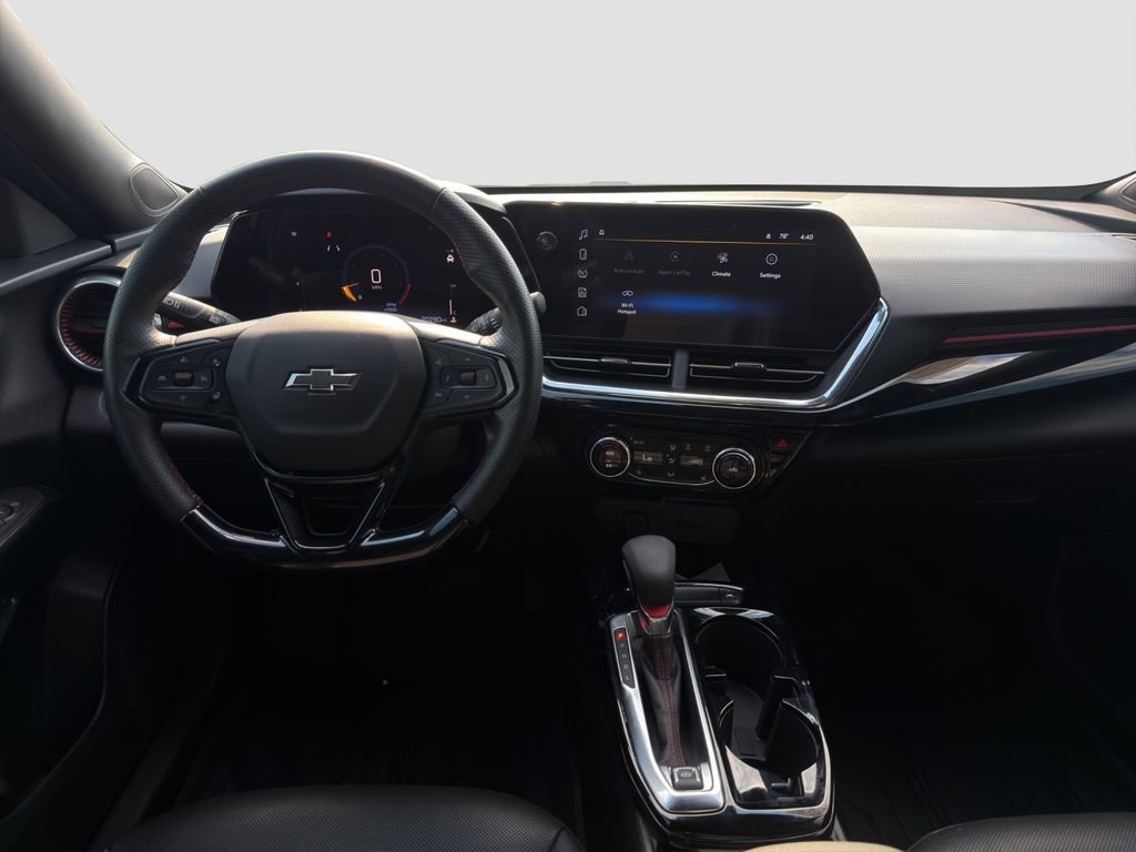 Used 2025 Chevrolet Trax RS w/ Driver Confidence Package image 14