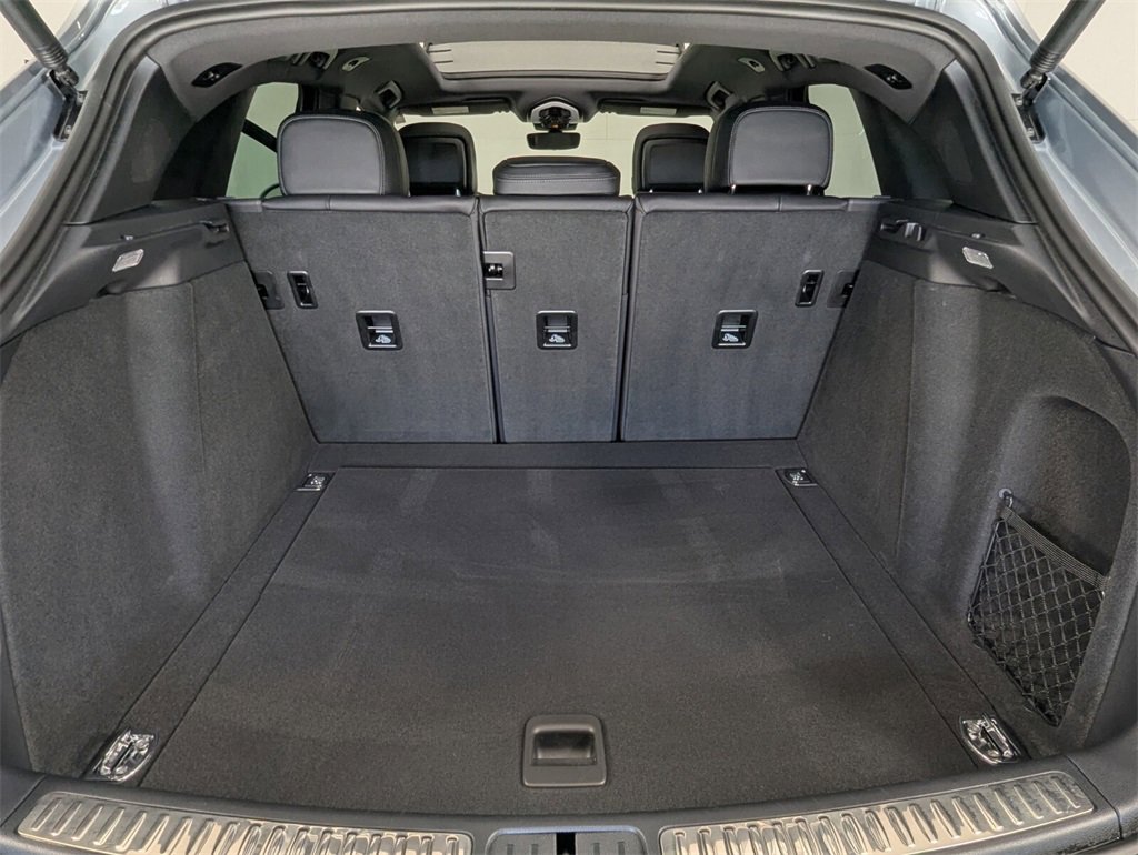 Used 2025 Porsche Macan Base w/ Premium Package Plus image 23