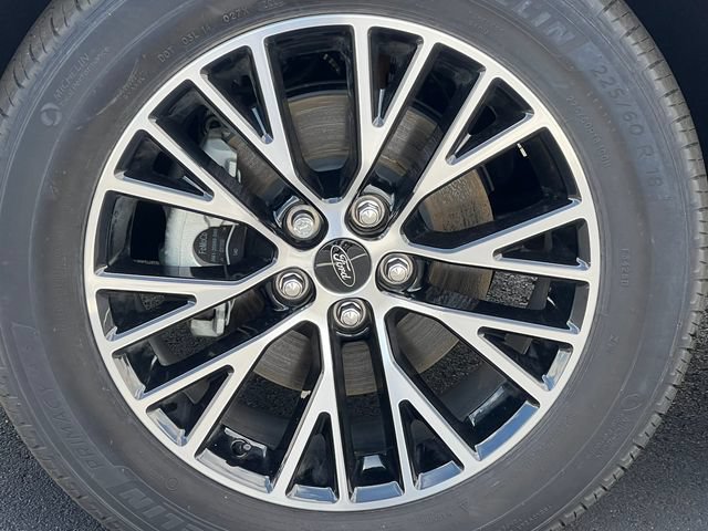 New 2025 Ford Escape SE w/ PHEV Premium Package FWD image 8