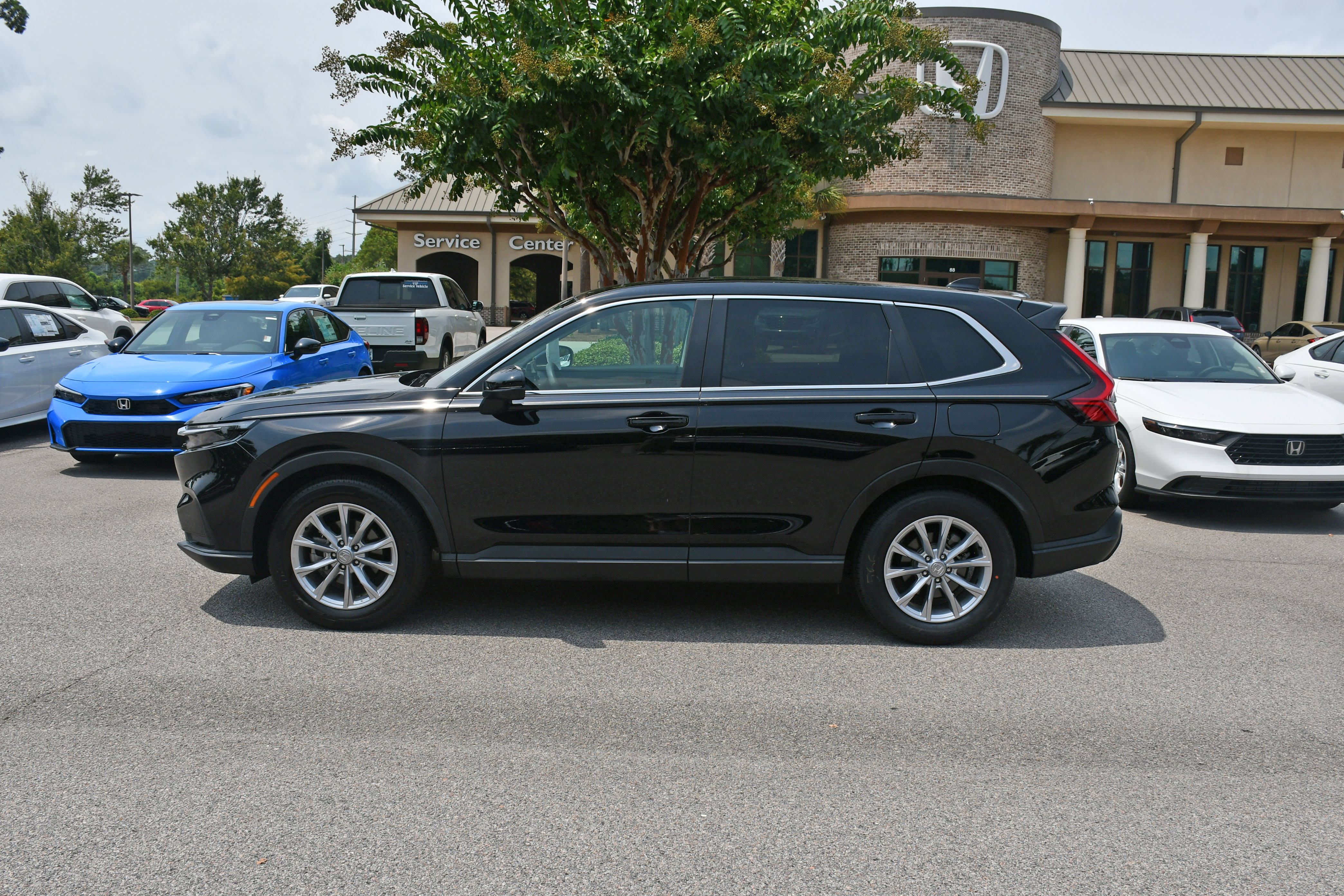 Certified 2025 Honda CR-V EX image 2