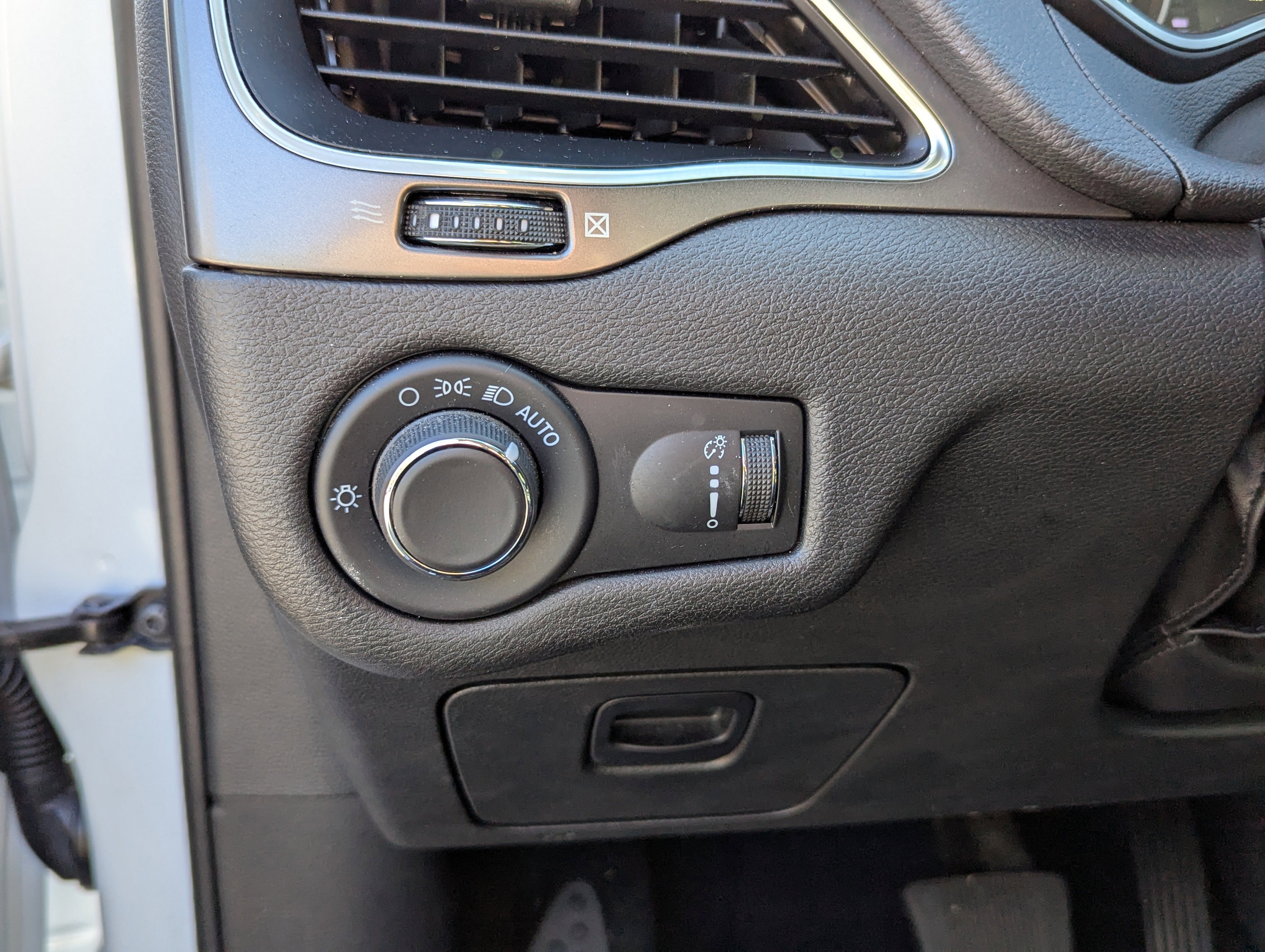 Certified 2021 Jeep Cherokee Latitude image 17