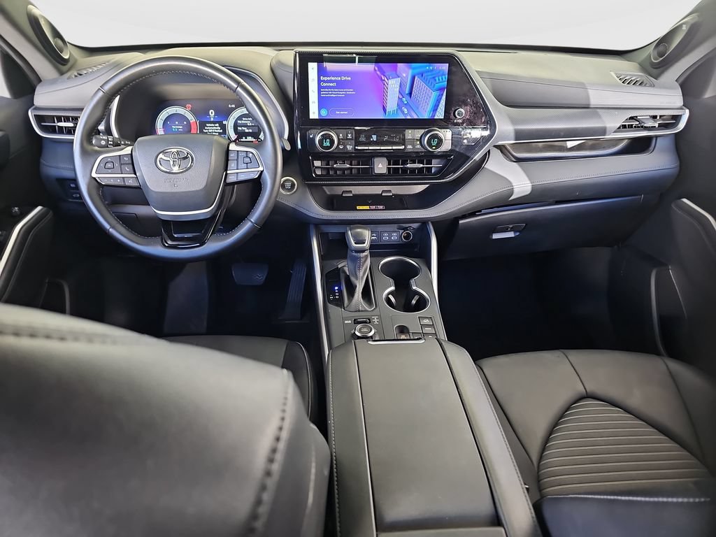 Certified 2025 Toyota Highlander XSE AWD/4WD image 19