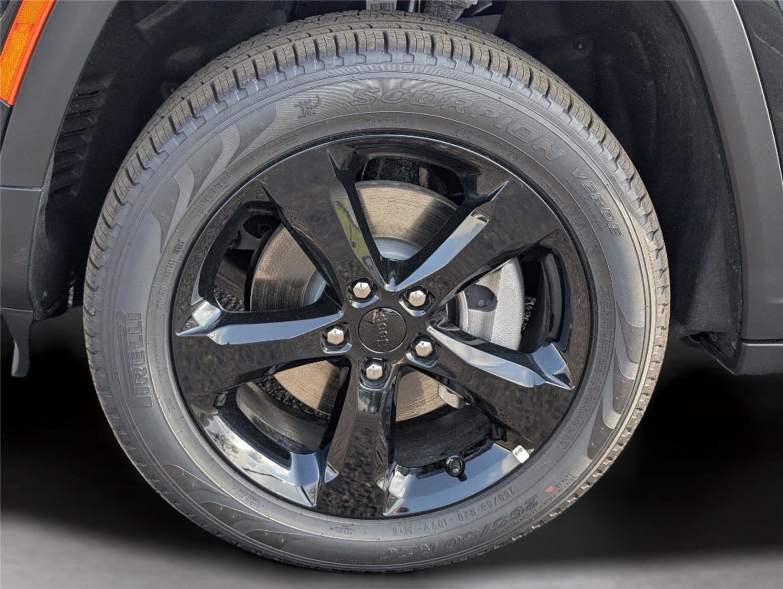 New 2026 Jeep Grand Cherokee L Limited image 9