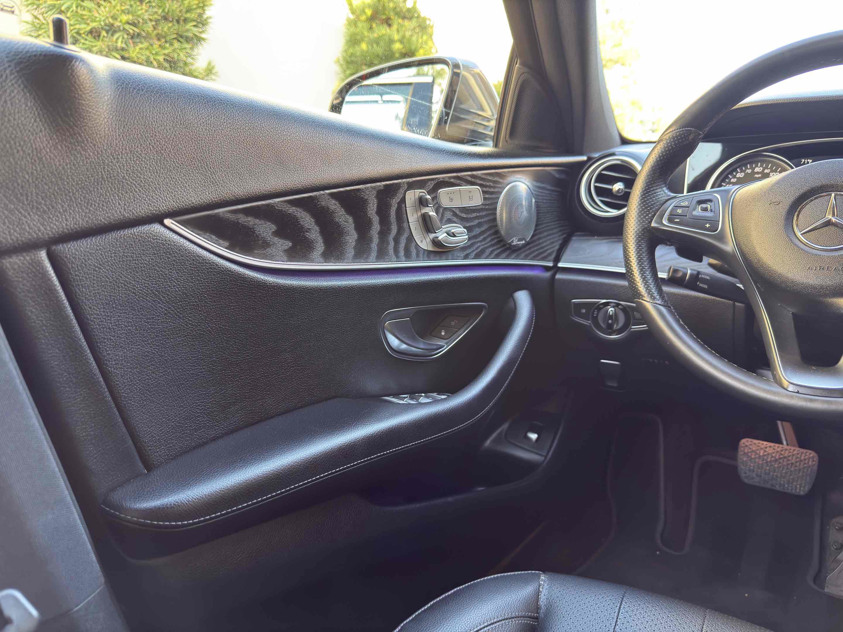 Used 2017 Mercedes-Benz E 400 4MATIC Wagon image 37