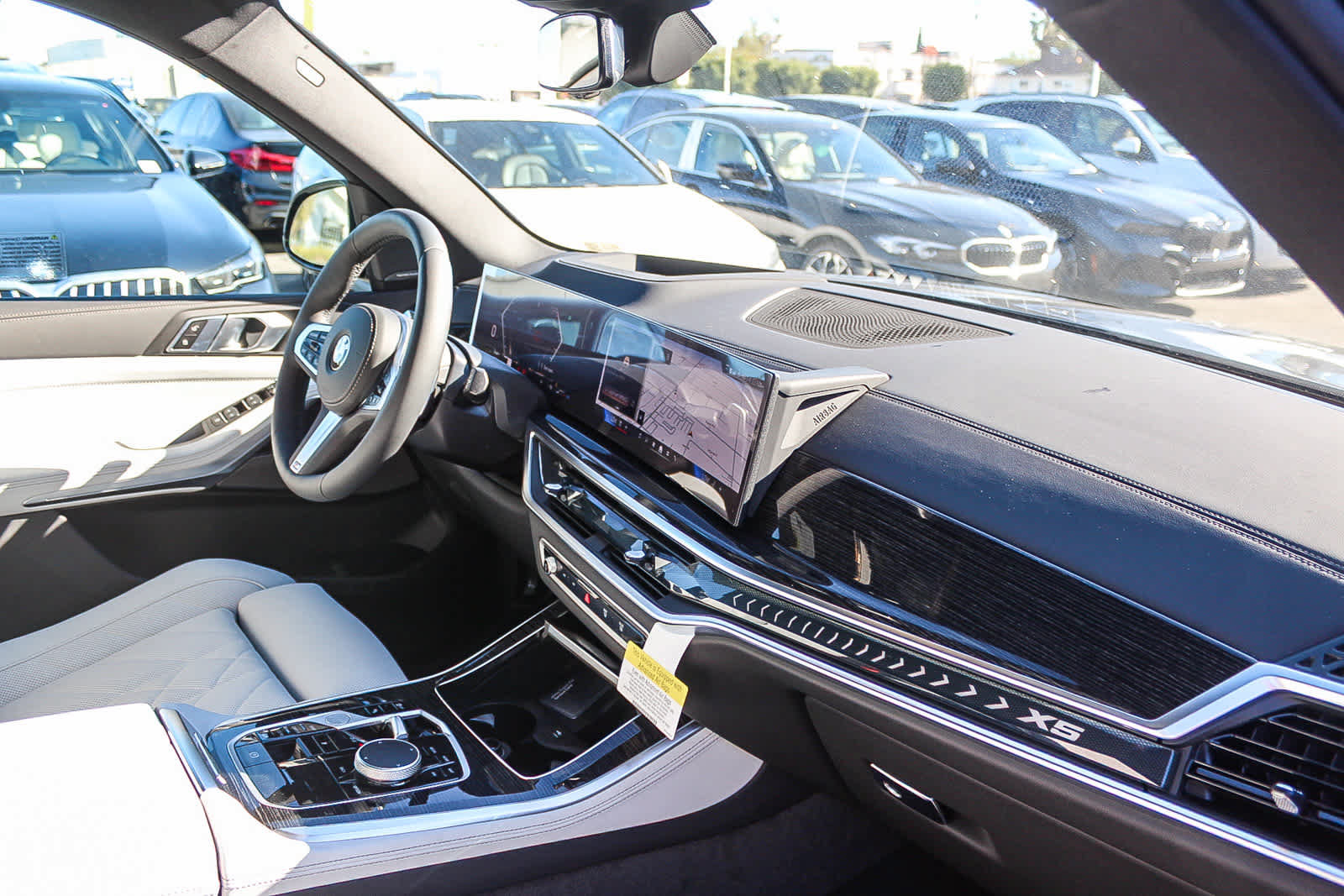 Used 2026 BMW X5 xDrive40i w/ M Sport Package AWD/4WD image 16