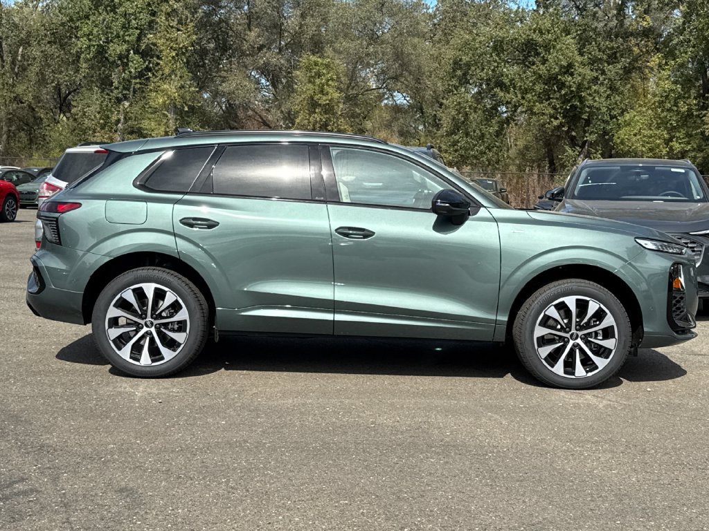 New 2026 Audi Q3 quattro 2.0T AWD/4WD image 4