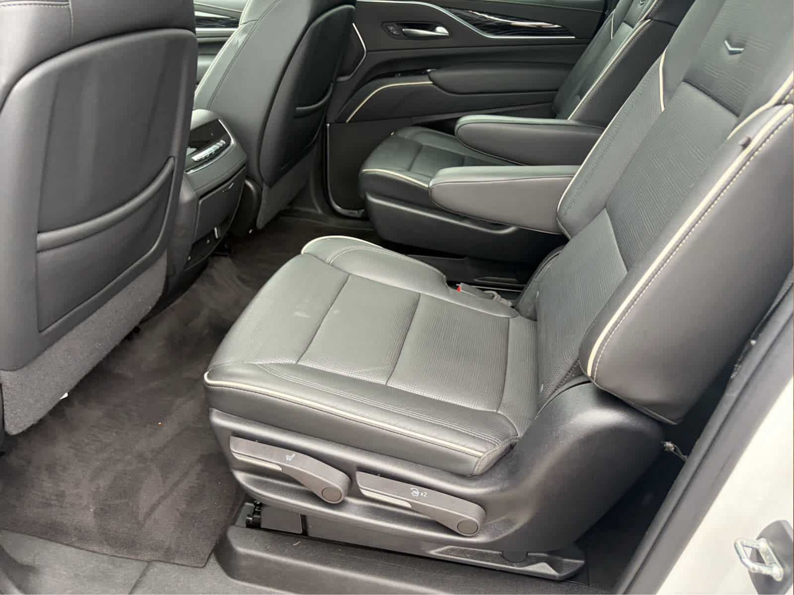 Used 2022 Cadillac Escalade ESV Sport w/ Touring Package AWD/4WD image 54