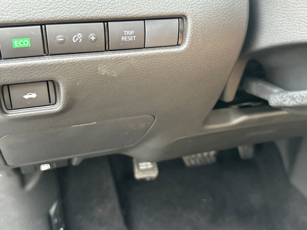 New 2025 Nissan Sentra SV w/ SV Premium Package image 13