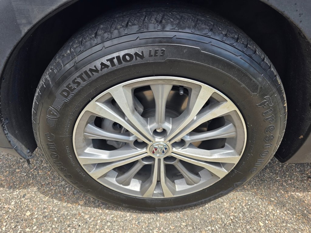Used 2023 Buick Envision Preferred FWD image 17