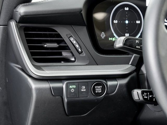 Certified 2025 Porsche 911 Carrera image 11