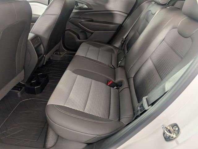 Certified 2026 Chevrolet Trax LT w/ Sunroof Package FWD image 25