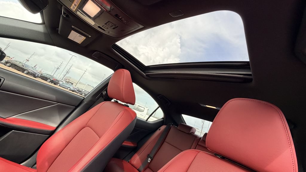 Used 2024 Lexus IS 300 w/ Comfort Package RWD image 27