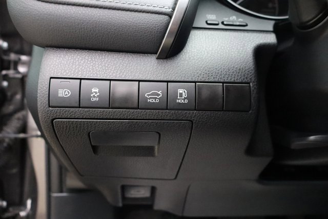 Used 2023 Toyota Camry SE image 25