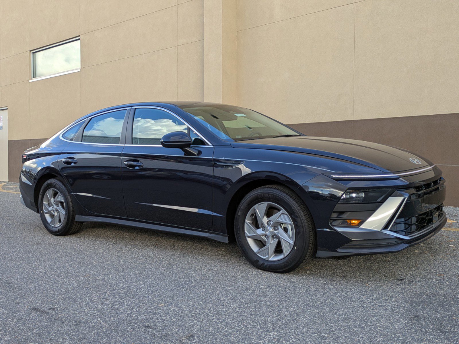 New 2026 Hyundai Sonata SE image 2