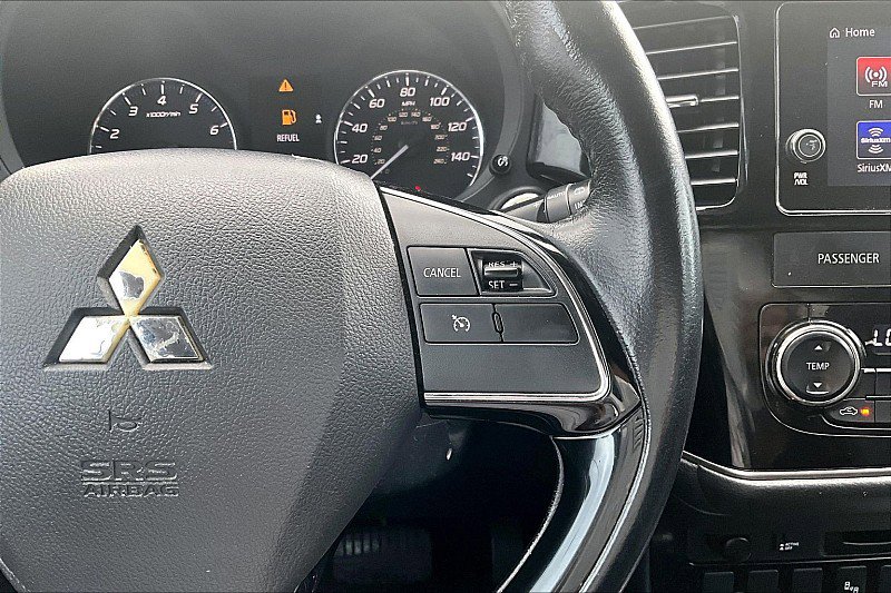 Used 2017 Mitsubishi Outlander SEL FWD image 17