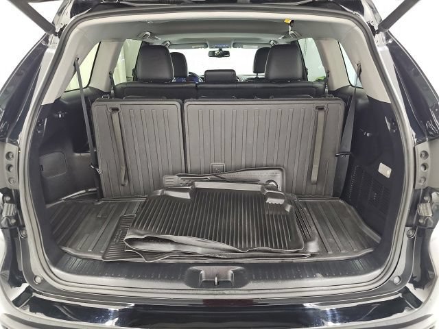 Used 2016 Toyota Highlander XLE AWD/4WD image 33