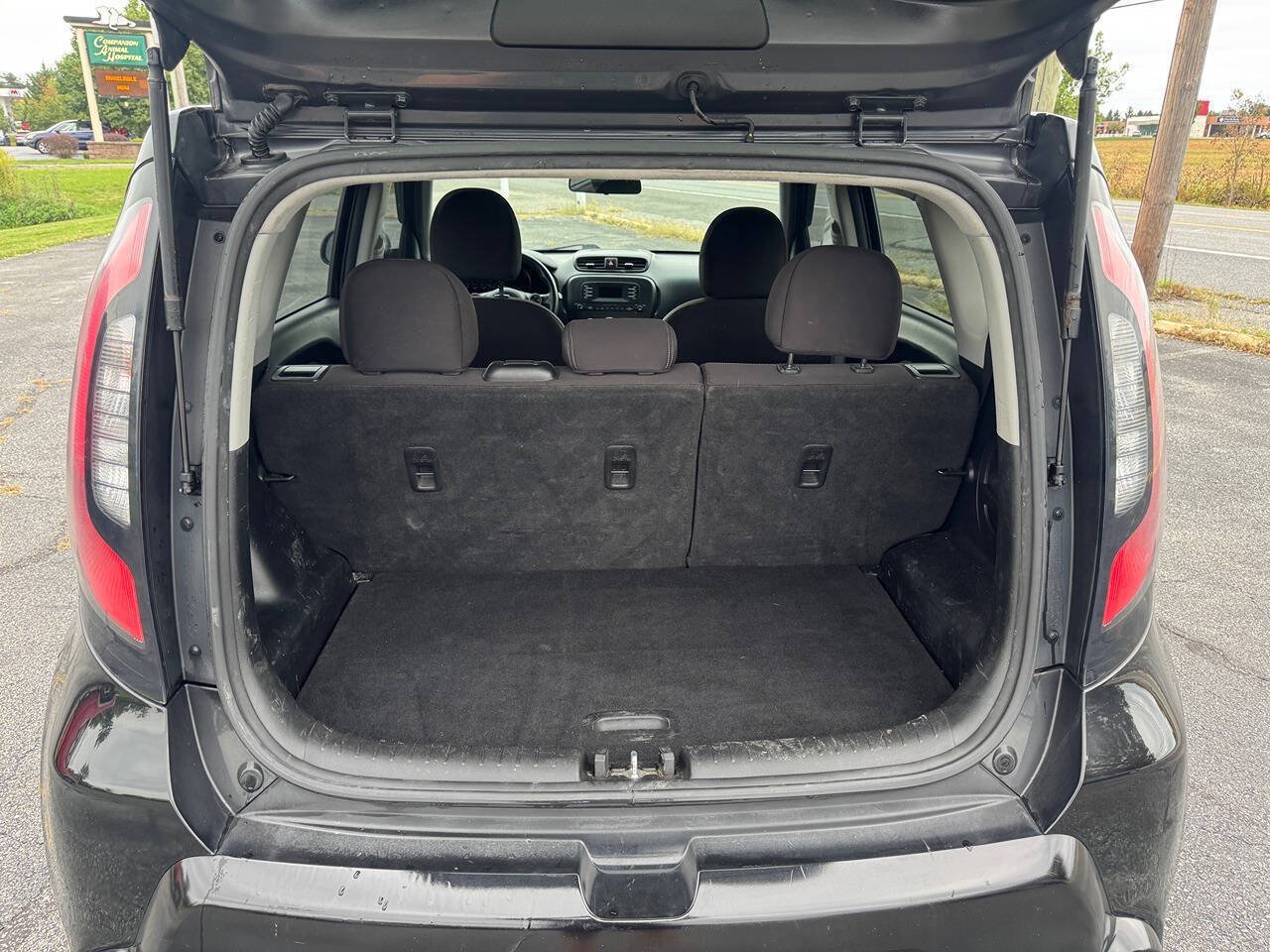 Used 2015 Kia Soul FWD image 3