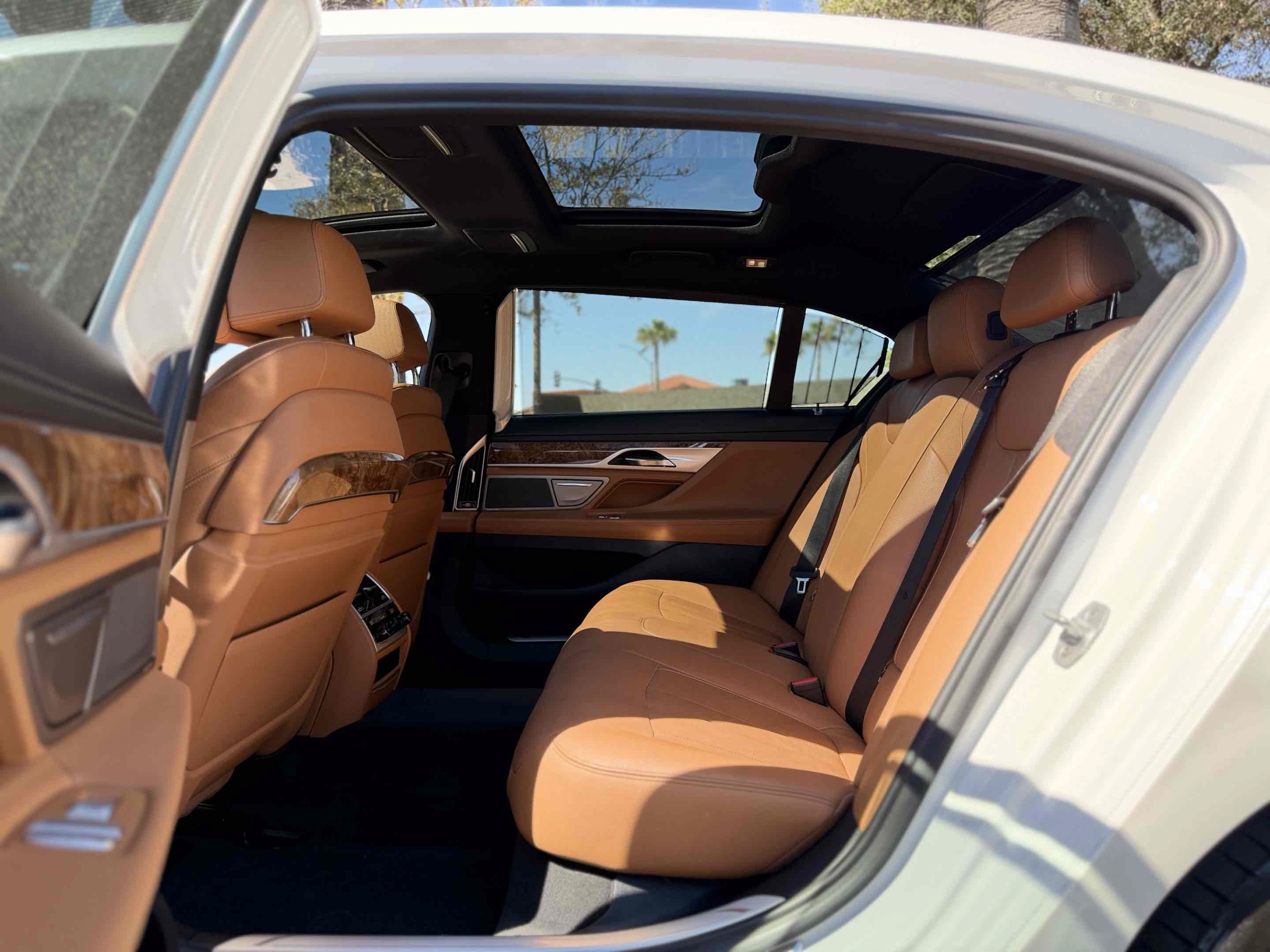 Used 2018 BMW 740e xDrive AWD/4WD image 20