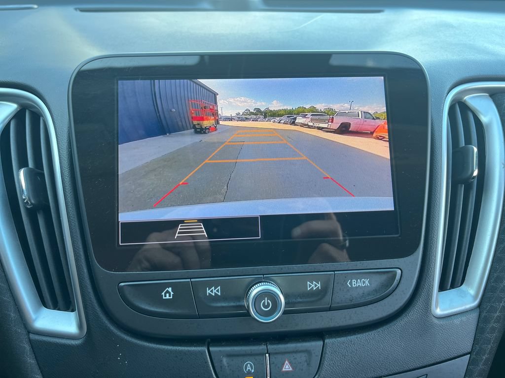 Used 2025 Chevrolet Malibu LT FWD image 28