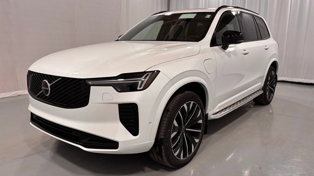 New 2026 Volvo XC90 T8 Ultra w/ Protection Package Premier image 1