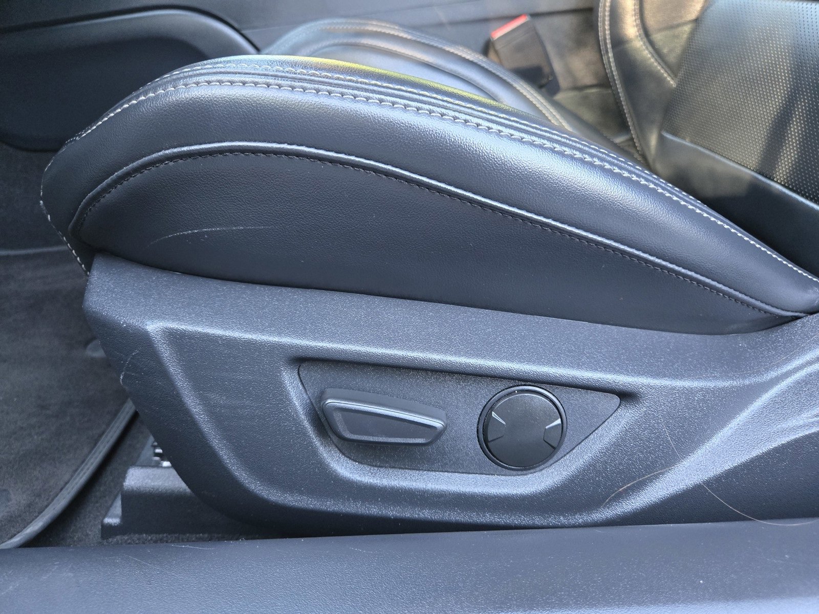 Used 2024 Ford Mustang Premium image 18