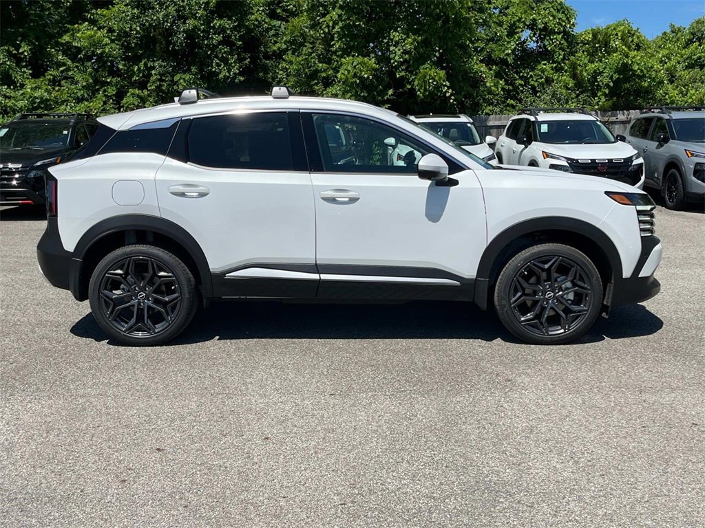 New 2025 Nissan Kicks SR image 2