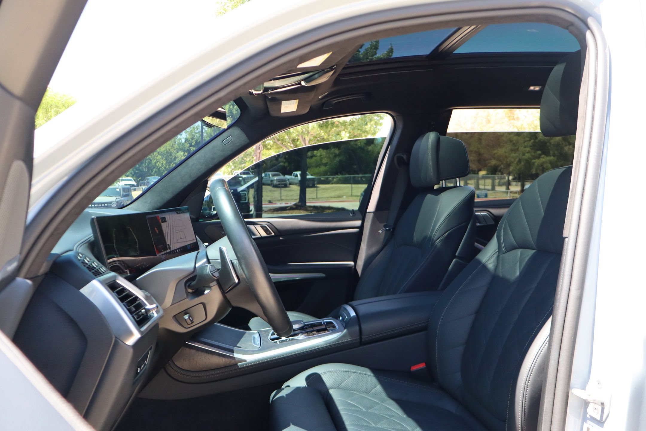 Used 2025 BMW X7 xDrive40i AWD/4WD image 11