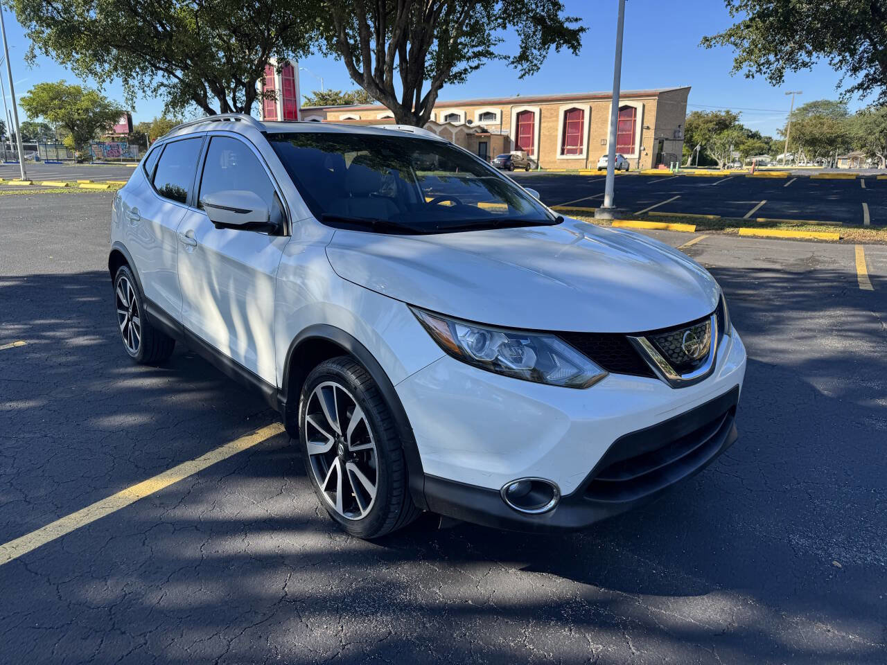 Used 2018 Nissan Rogue Sport SL w/ SL Premium Package FWD image 10
