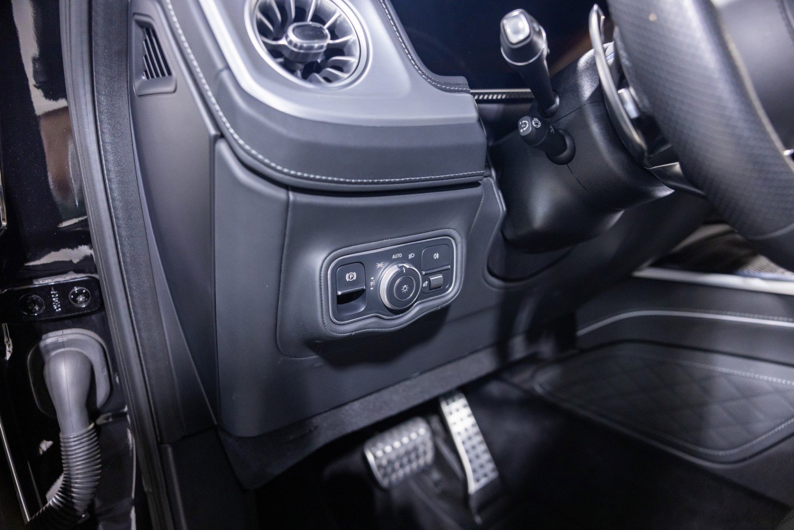 Used 2025 Mercedes-Benz G 63 AMG 4MATIC image 38