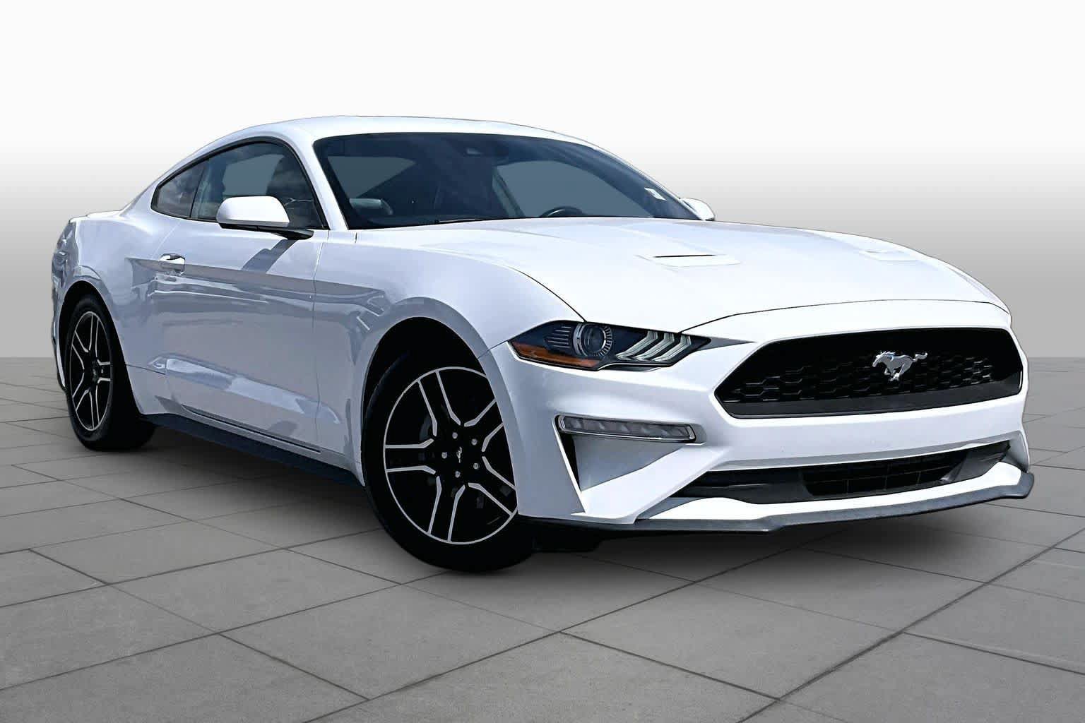 Used 2022 Ford Mustang Premium RWD image 3