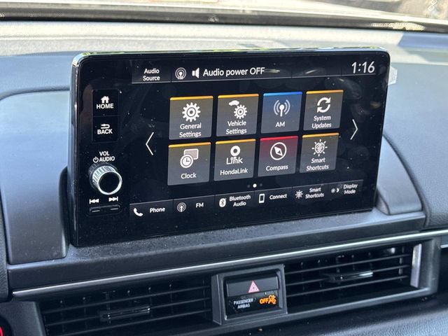 Used 2025 Honda Pilot EX-L image 11