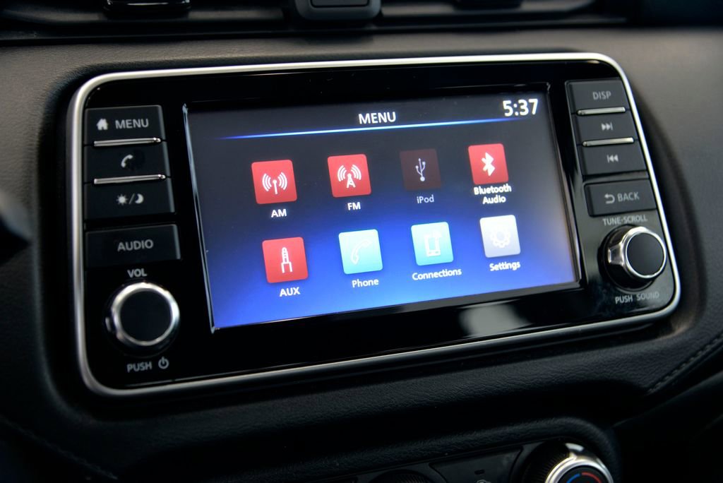 Used 2021 Nissan Versa S FWD image 19