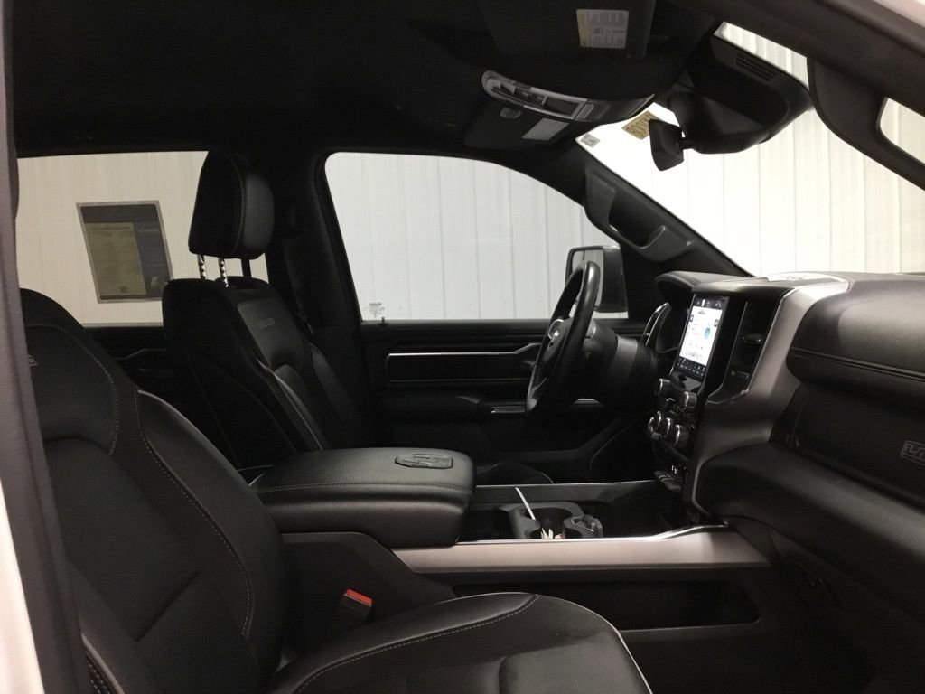 Used 2024 RAM 1500 Laramie AWD/4WD image 22