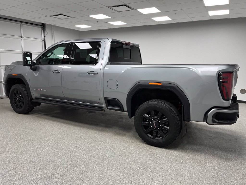Used 2026 GMC Sierra 3500 AT4 w/ AT4 Premium Plus Package AWD/4WD image 7