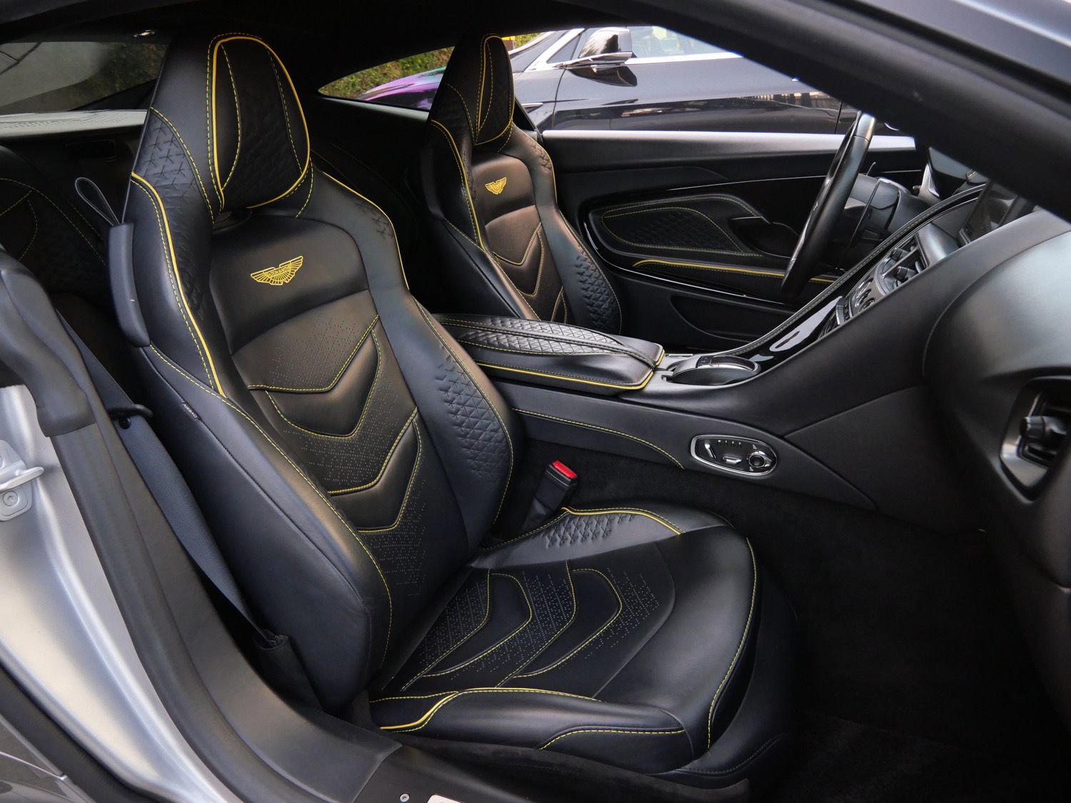 Used 2023 Aston Martin DBS Coupe RWD image 12