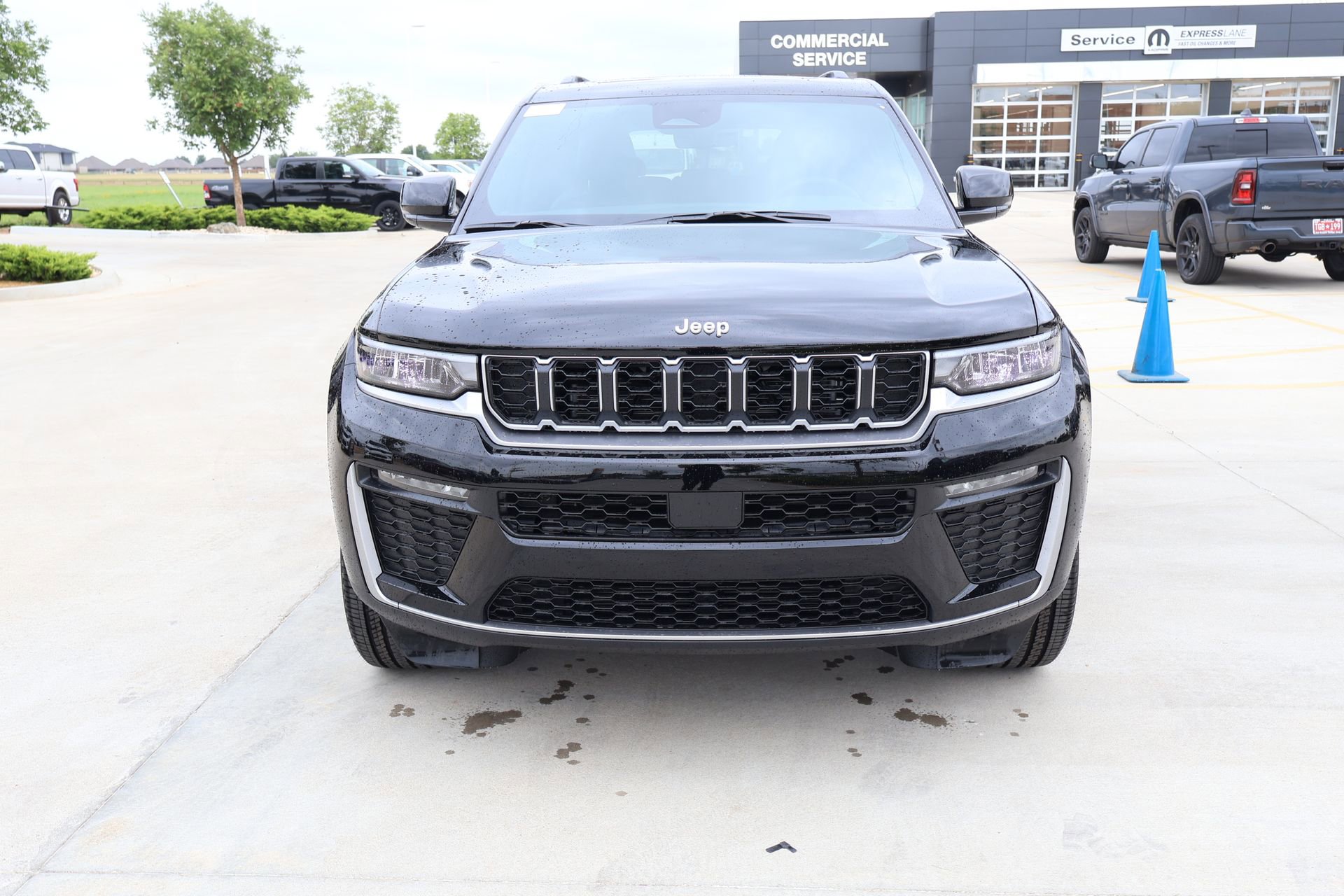 New 2026 Jeep Grand Cherokee Limited AWD/4WD image 9