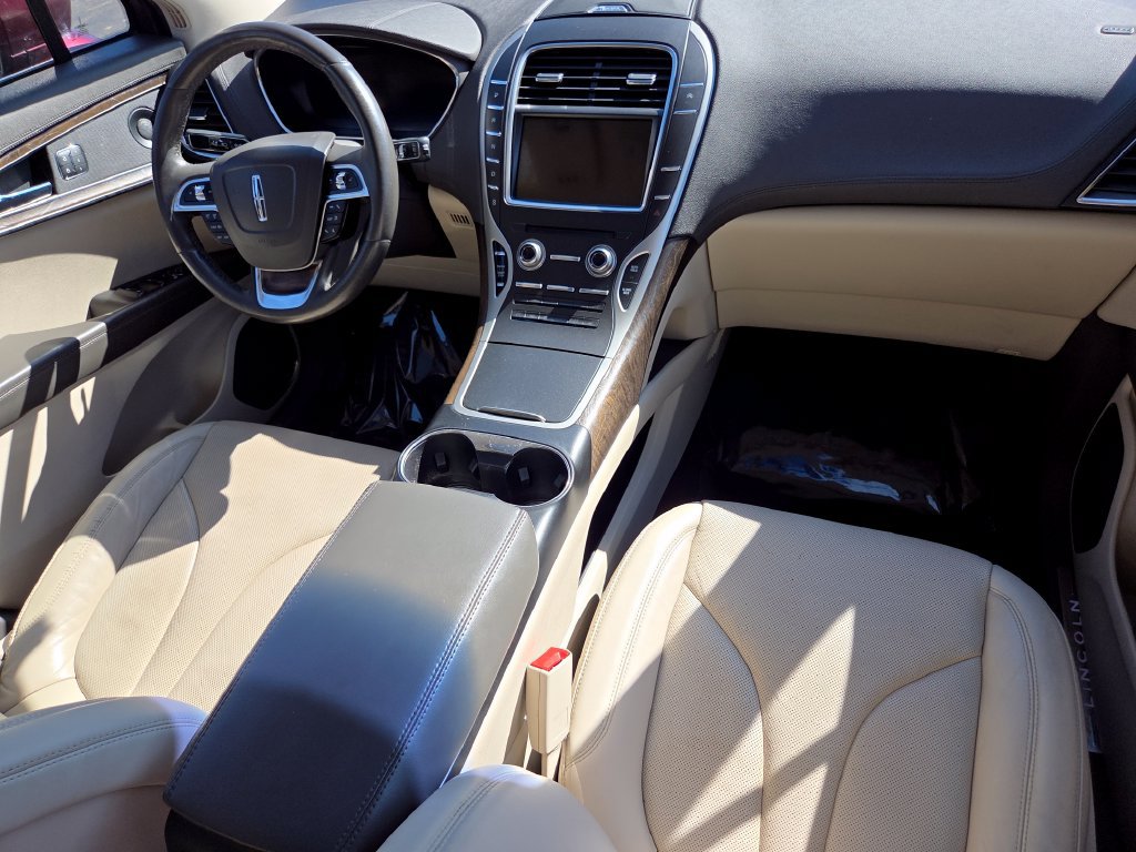 Used 2019 Lincoln Nautilus Reserve w/ Cargo Utility Package AWD/4WD image 32
