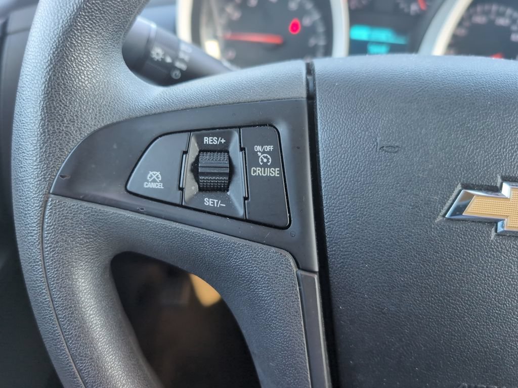 Used 2017 Chevrolet Equinox LS FWD image 16