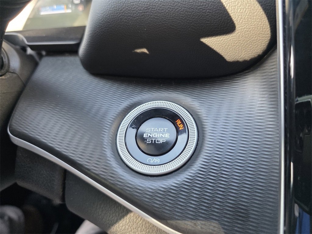 Used 2024 Jeep Grand Cherokee L Laredo image 29